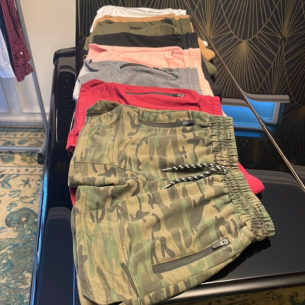 Lot of 8 men’s small gym shorts